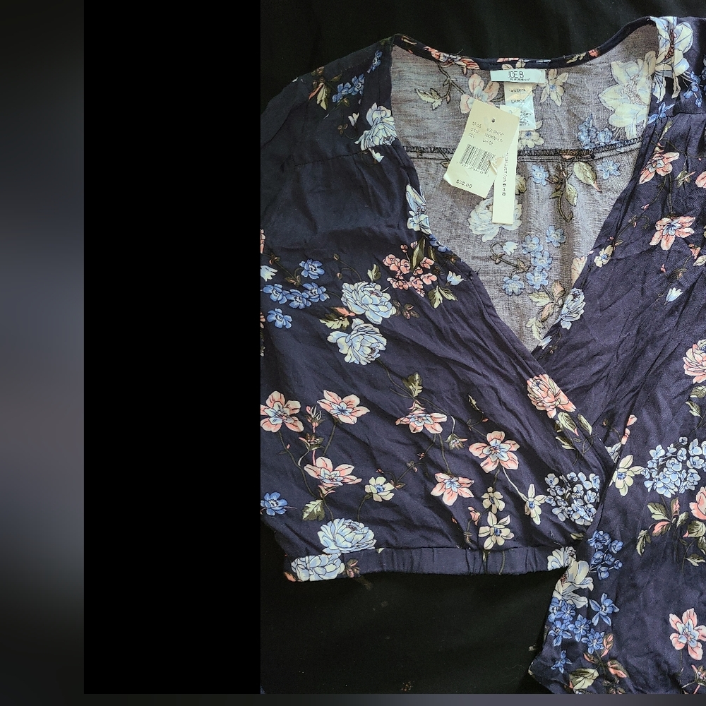 NWT Joe B Joe Benbasset Crop Bell Sleeve Top Floral Blue Pink Spring Size Large